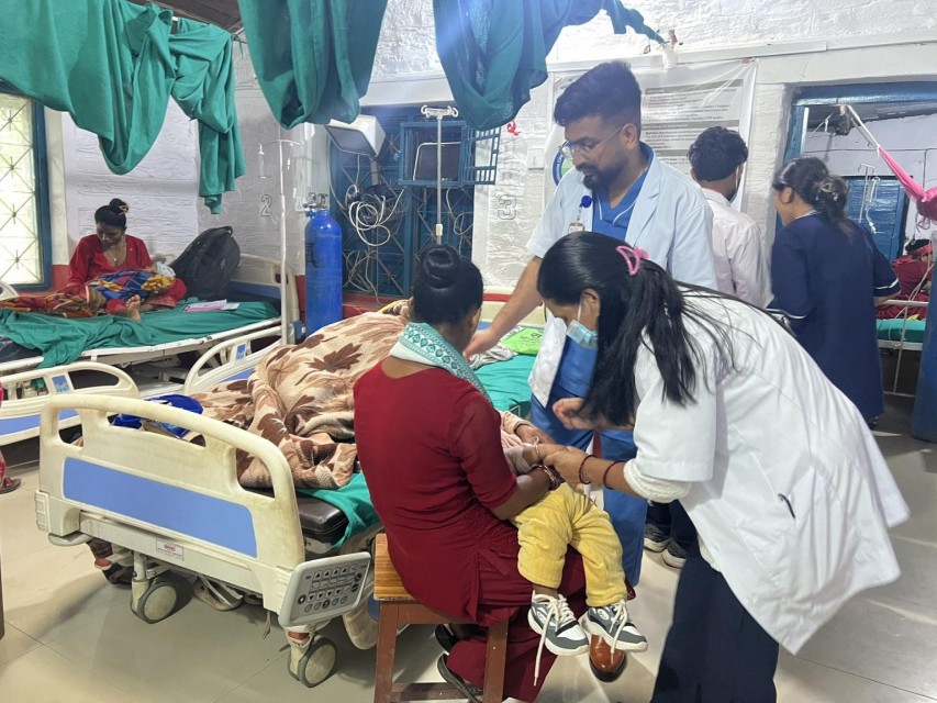 दैलेख अस्पतालमा बिरामीको बढ्दो चाप