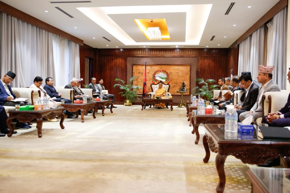 बालुवाटारमा सर्वदलीय बैठक जारी