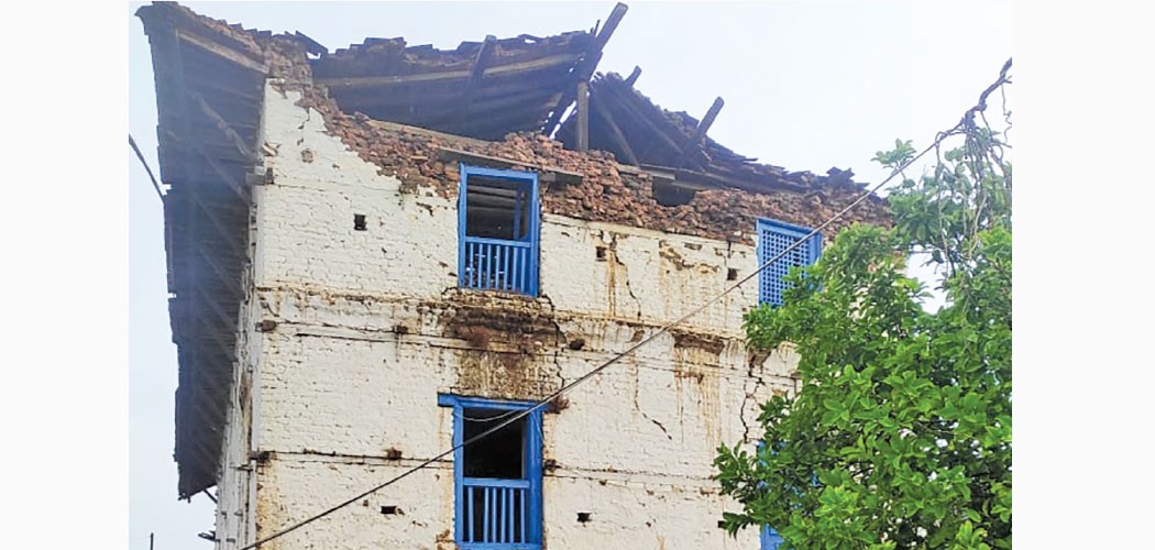 जाजरकोट दरबार : भूकम्पले हल्लायो, हावाहुरीले भत्कायो