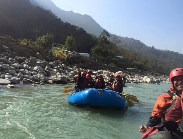 सेती र कर्णाली नदीमा जलयात्रा उत्सव