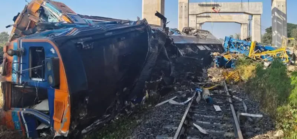 थाइल्यान्डमा रेल दुर्घटना, २० जनाको मृत्यु