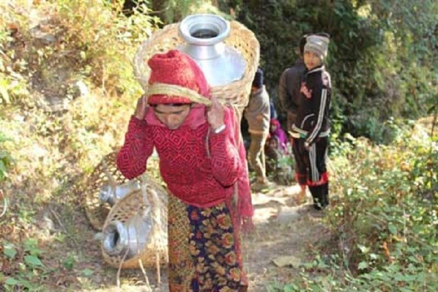 लङ्गाउँमा खानेपानीको चरम अभाव