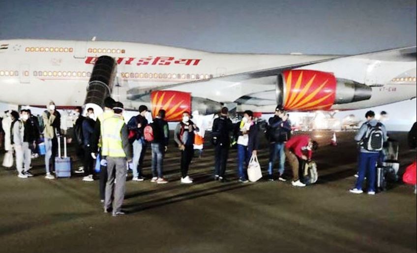 १२ हजार भित्रिए, २३ हजार बाहिरिए