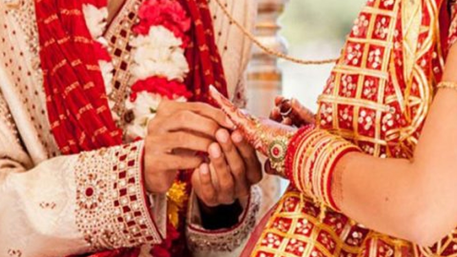 गाउँभरी संक्रमित, रोकिएनन् विहे भोज