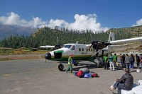हुम्लामा एकै दिन १४ उडान, १५० विदेशी सिमकोट पुगे
