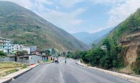 आठबिसकोटमा चार किलोमिटर सडक कालोपत्रे