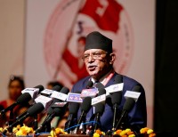 यो सरकारको हैसियत छैन, काठमाडौं कब्जा गर्ने गफले एमालेलाई लाजमर्नु बनाएको छः अध्यक्ष दाहाल