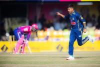 एनपिएलः ‘बलिङ’मा नेपाली र ‘ब्याटिङ’मा विदेशी खेलाडी चम्किए