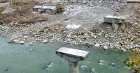 तीन वर्षदेखि पुलविहीन तिलागुफा, वर्षामा यातायात ठप्प