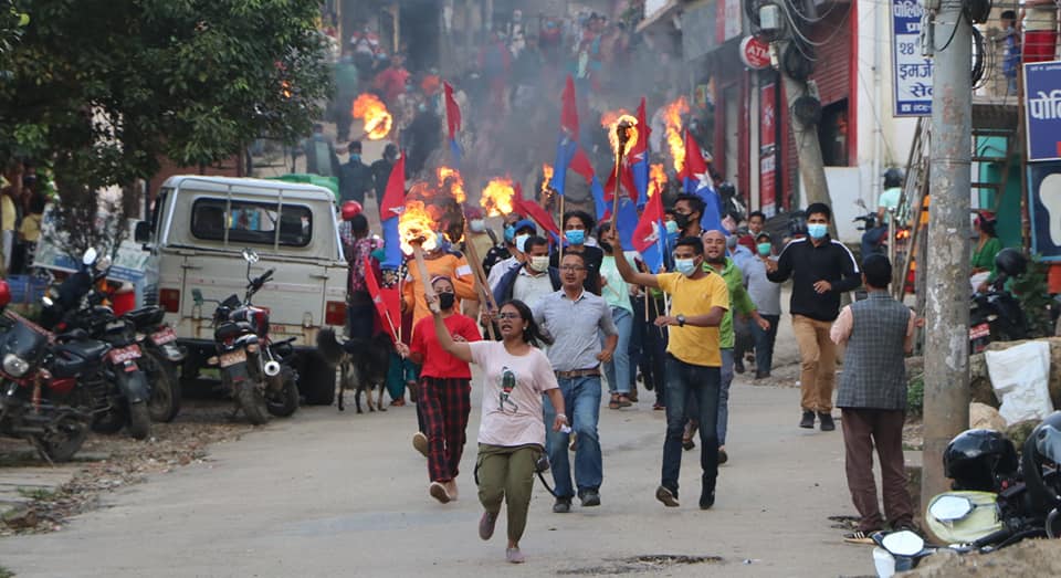 दैलेखमा प्रधानमन्त्री देउवाको पुत्ला दहन