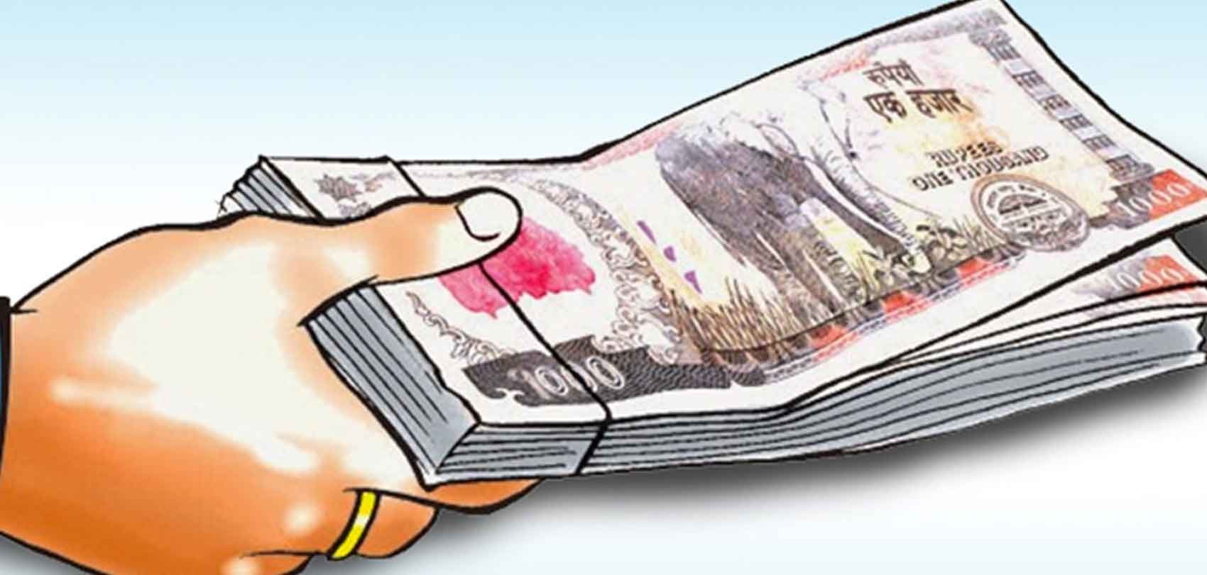 पहिराबाट विस्थापितलाई १५ लाख सहयोग 