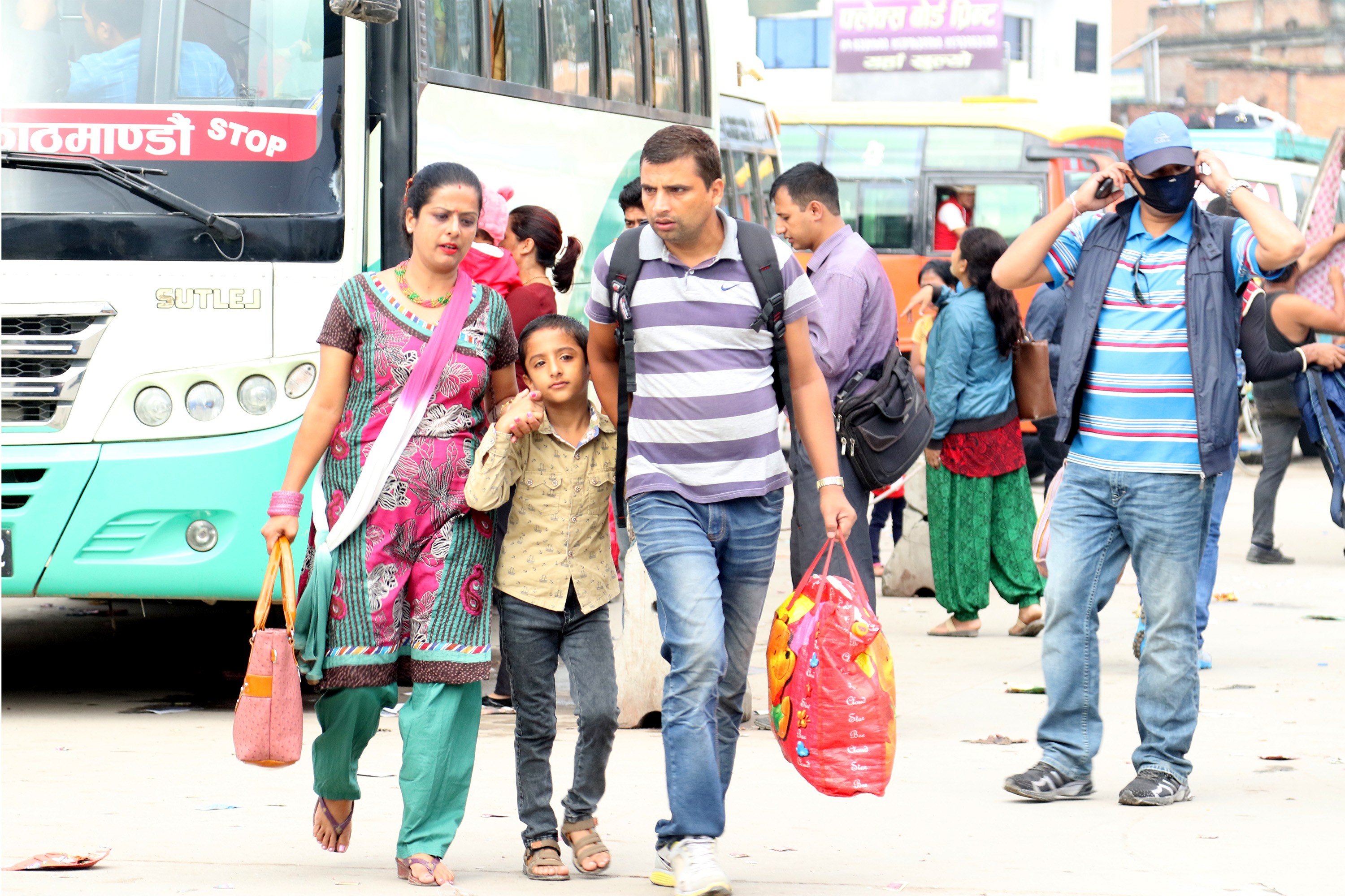 काठमाडौबाट मान्छे फर्किएपछि गाउँमा त्रास !