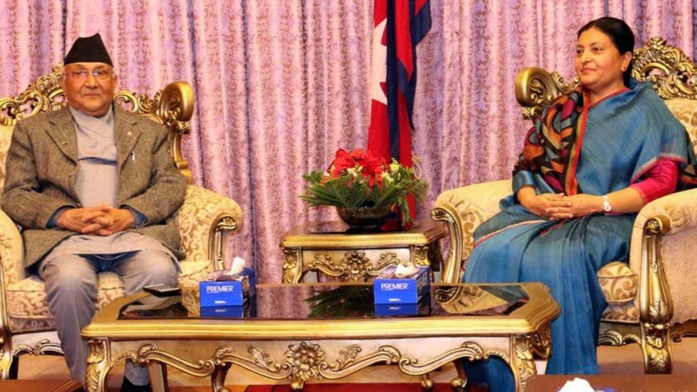 राष्ट्रपति भण्डारी र एमाले अध्यक्ष ओलीबीच भेटवार्ता