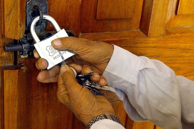 वडाध्यक्षद्धारा नगरपालिका तालाबन्दी