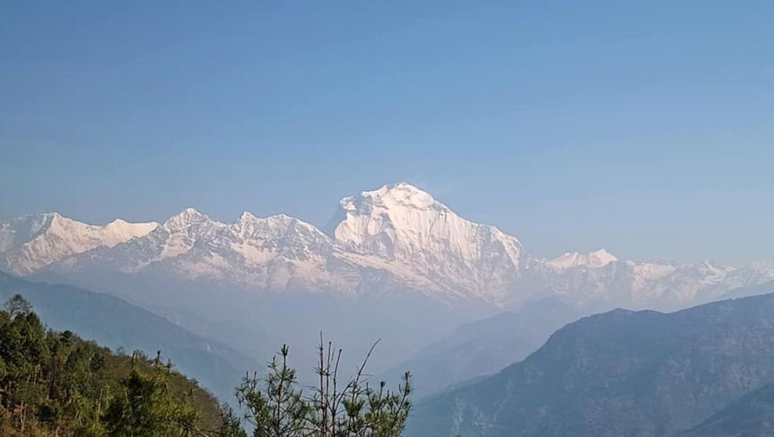 डढेकोटबाट देखिएको धौलागिरि हिमाल