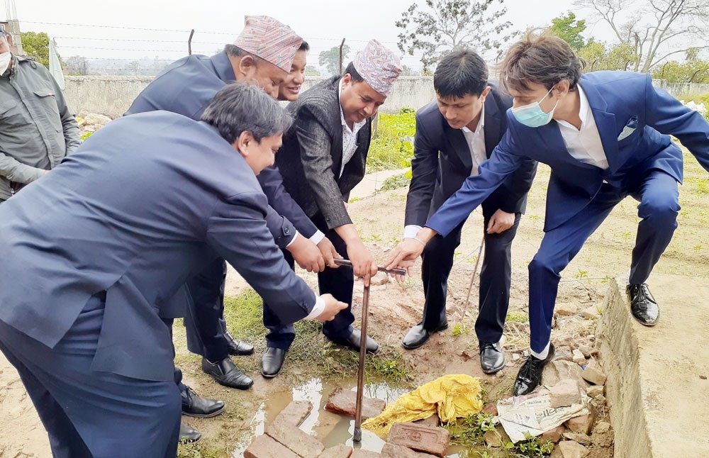 भक्तपुरमा खस्यो मेलम्चीको पानी