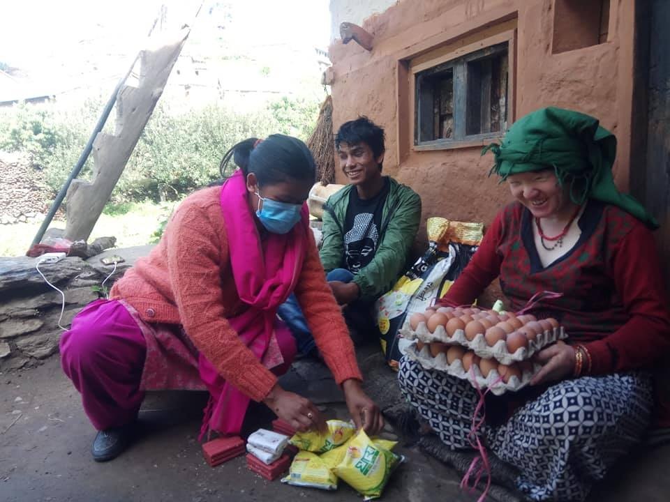 कोरोनामा सेवक बनिन् गाउँपालिकाकी उपाध्यक्ष बुढा