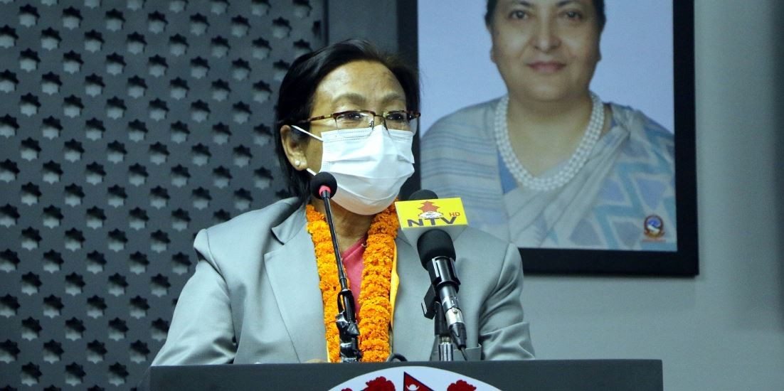 नयाँ कार्यक्रम ल्याउँछु : सञ्चारमन्त्री थापा