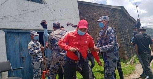 मुख्यमन्त्री शाहीलाई कालिकोटमा कालो झण्डा