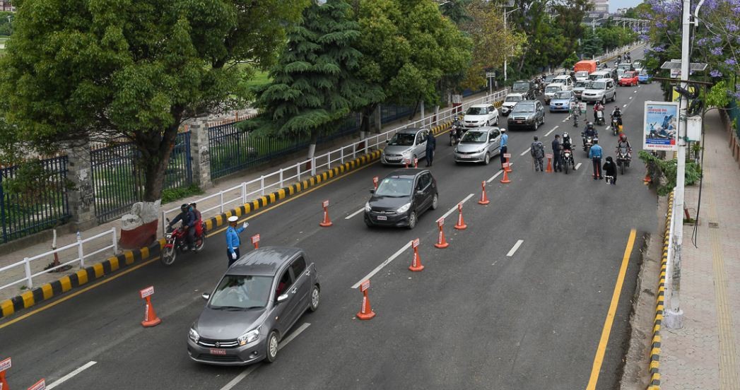 बढी भाडा लिने ७७ गाडीलाई कारबाही  