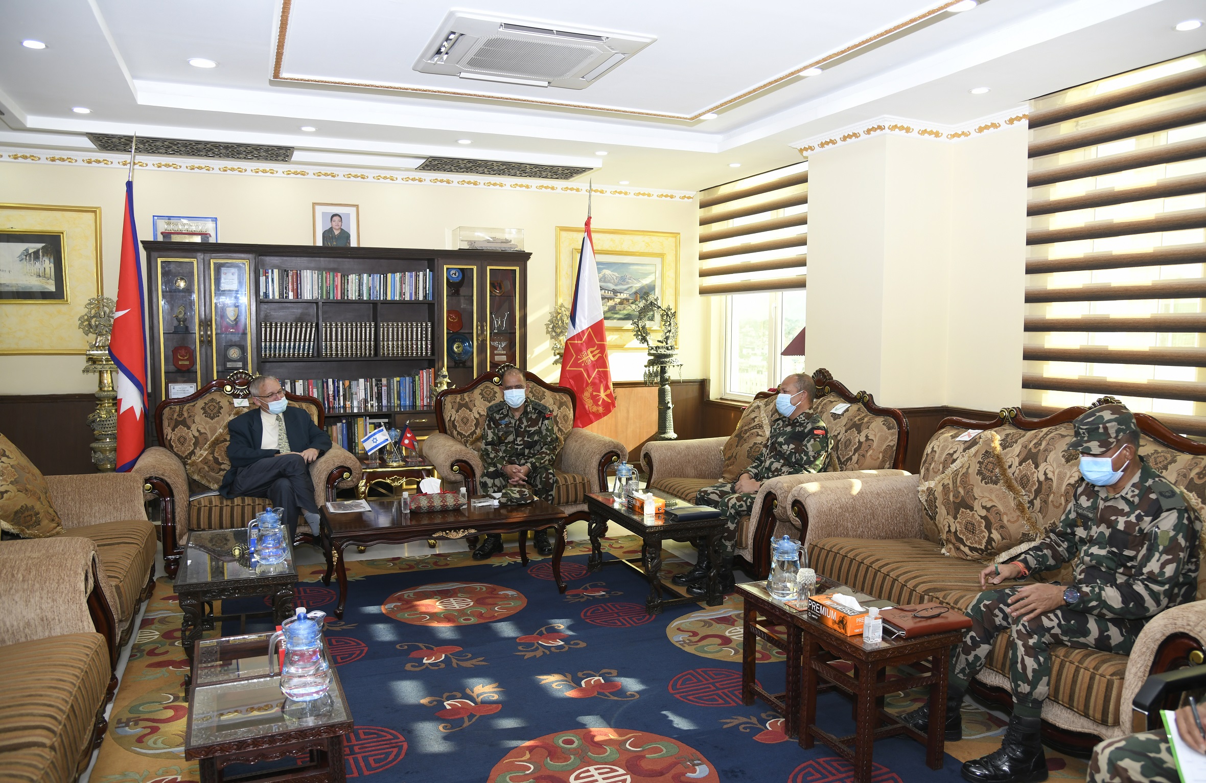 कायममुकायम प्रधानसेनापति र राजदूत गोडेरलेबीच भेट