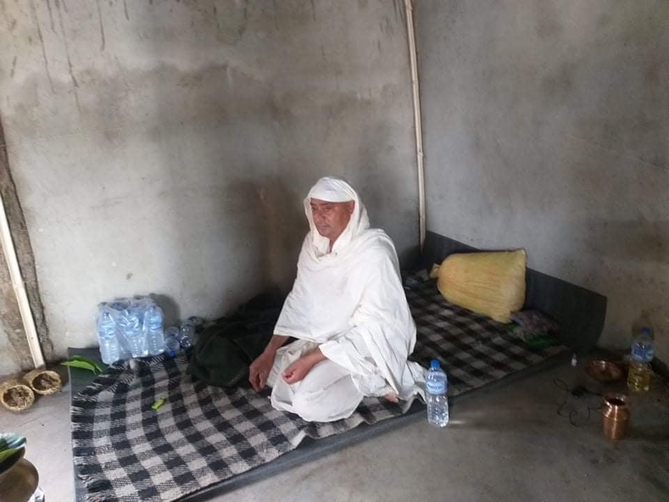 प्रतिनिधिसभा सदस्य तिमल्सिना श्रीमतीको किरिया गर्दै