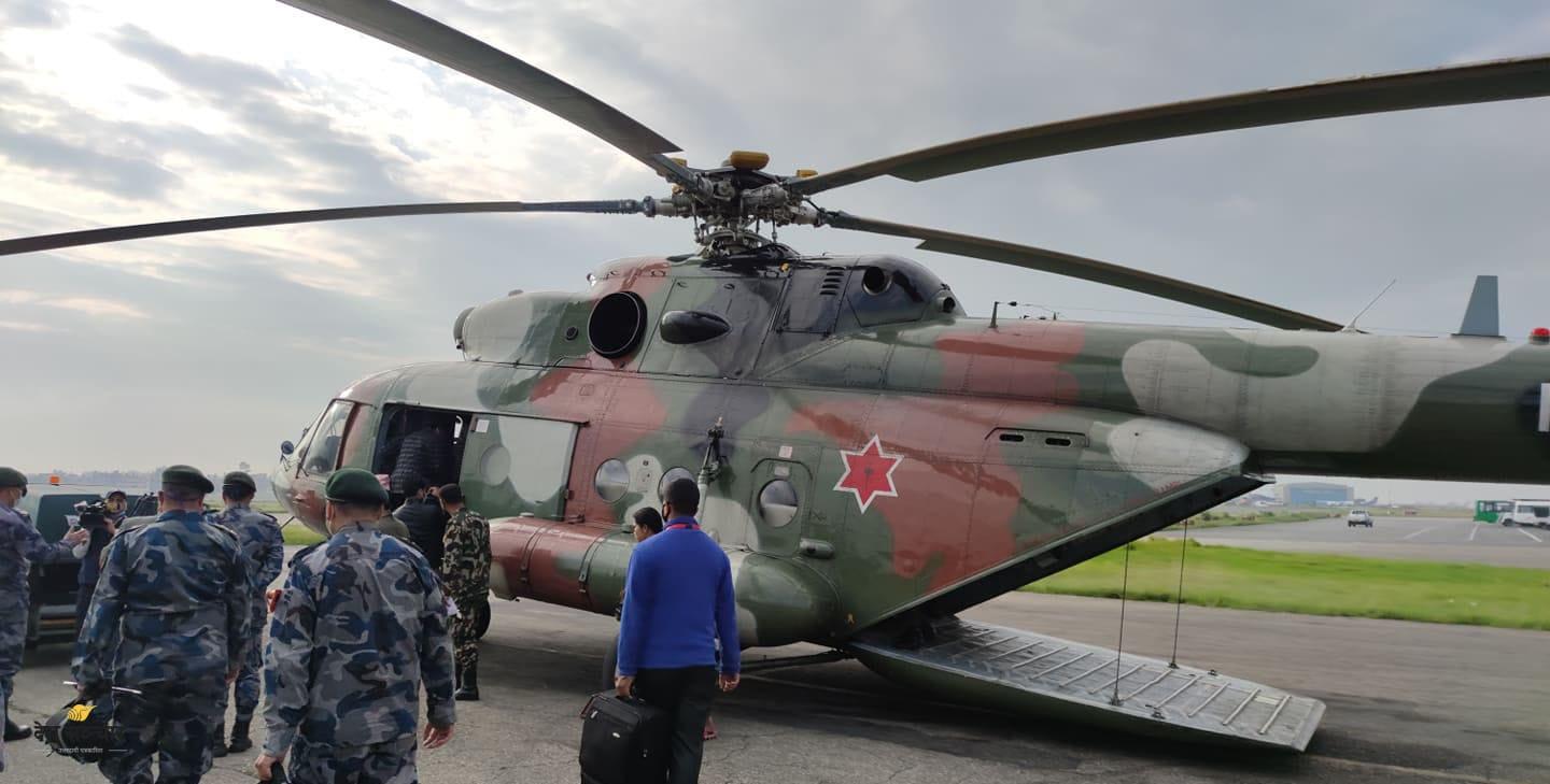 अनुगमनमा सेनाको प्राविधिक टोली 