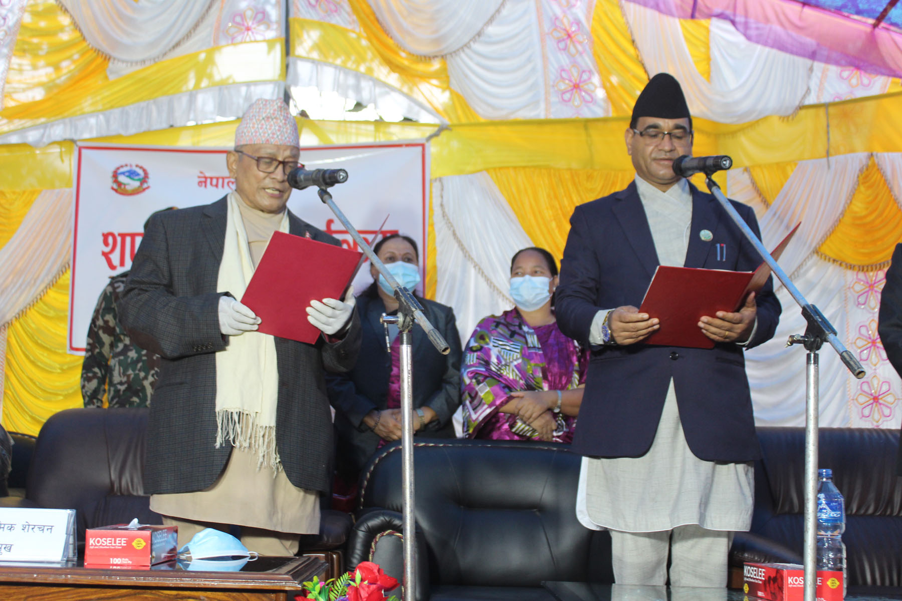 मुख्यमन्त्री पदको शपथ