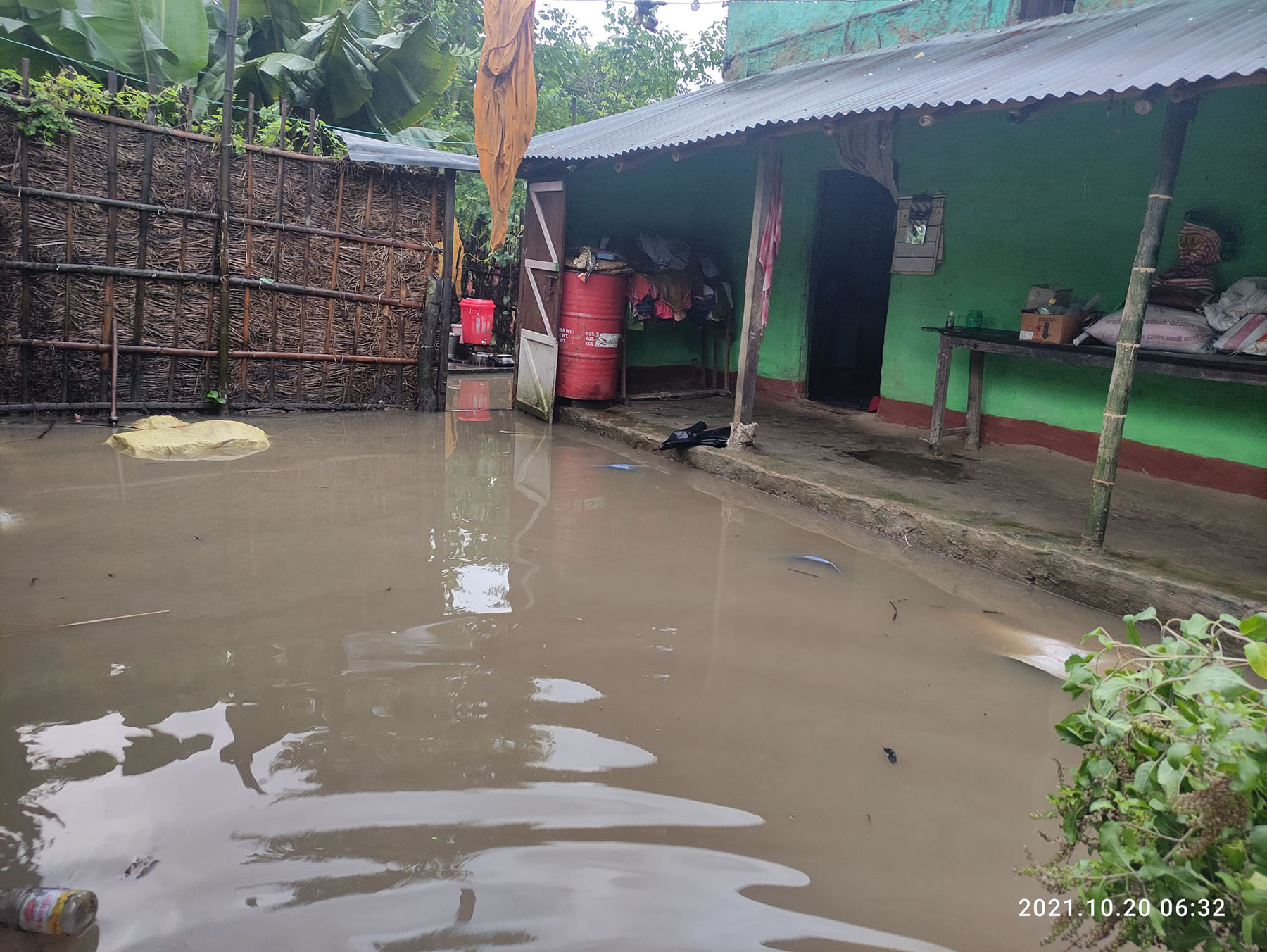 वर्षाले ३६१ परिवार विस्थापित