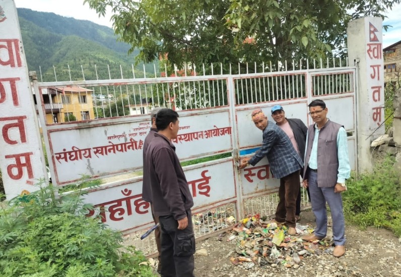 करोडौंको संरचना अलपत्र: जुम्लामा संघीय खानेपानी कार्यालय हटाउने निर्णयले स्थानीय आक्रोशित