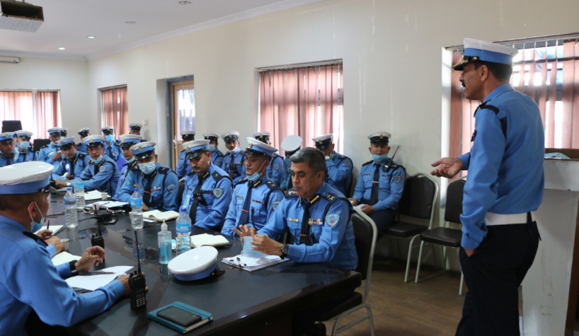 होलीमा उपत्यकामा बिहानैदेखि मापसे चेकिङ