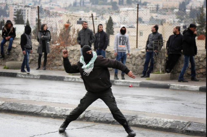 जेरुसेलममा इजरायली सेनासँगको झडपमा ५७ प्यालेस्टाइनी घाइते