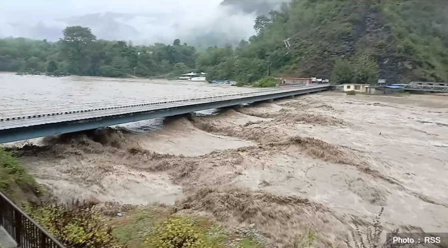 सेतीमा पानीको बहाव बढ्यो, जनजीवन प्रभावित