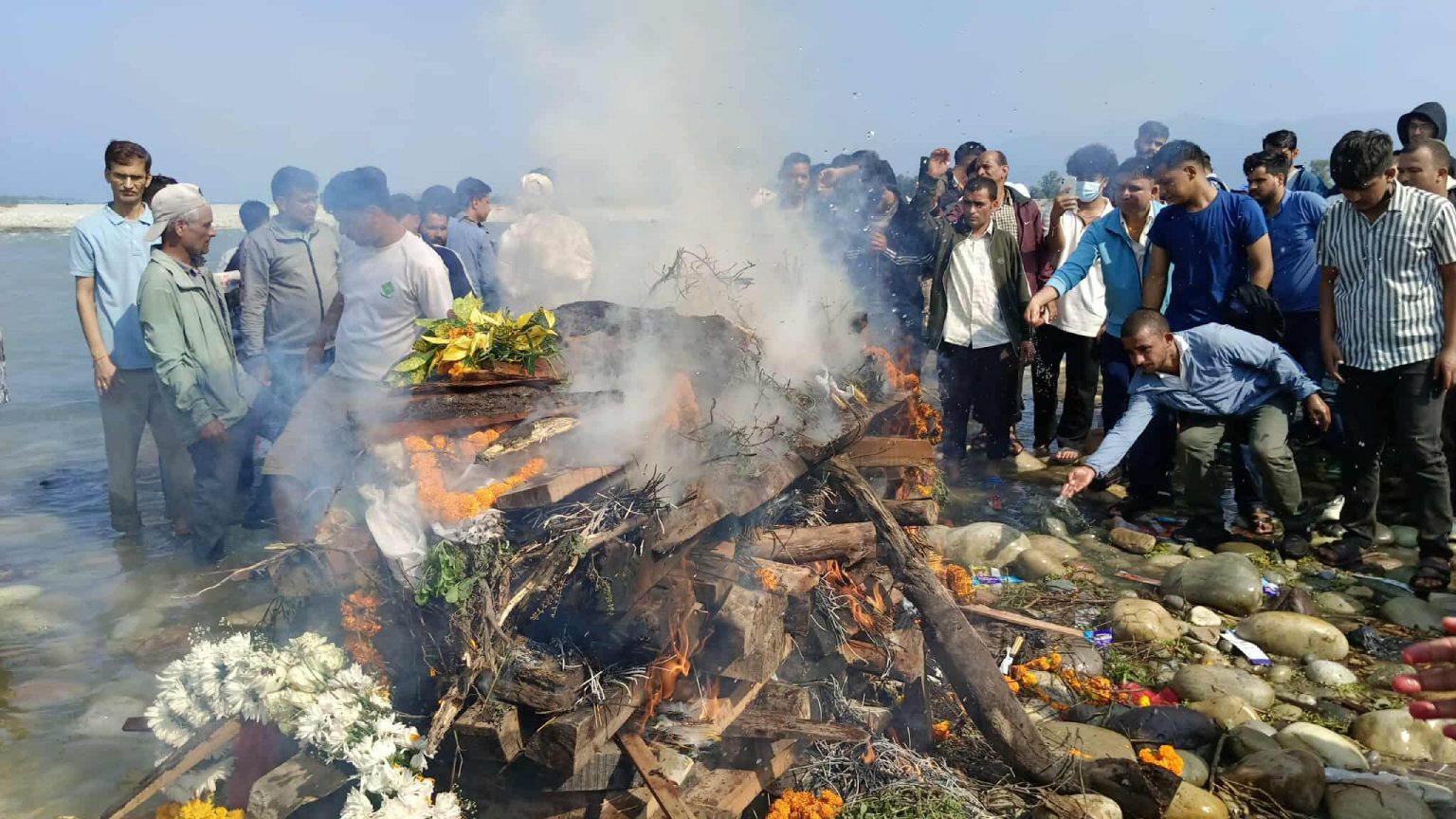 विपीन जोशी : गाजामा मारिए, महाकालीमा बिलाए