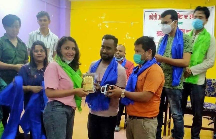 स्वास्थ्यकर्मीलाई बिरयानी हाउस र हाम्रो अभियानको सम्मान