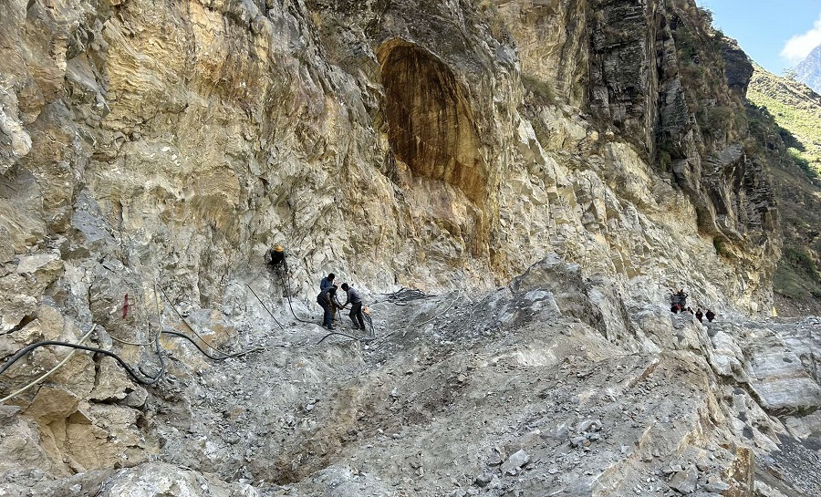 बोक्चे गौडा–याङ्चुकुना सडकको स्तरोन्नती अन्तिम चरणमा