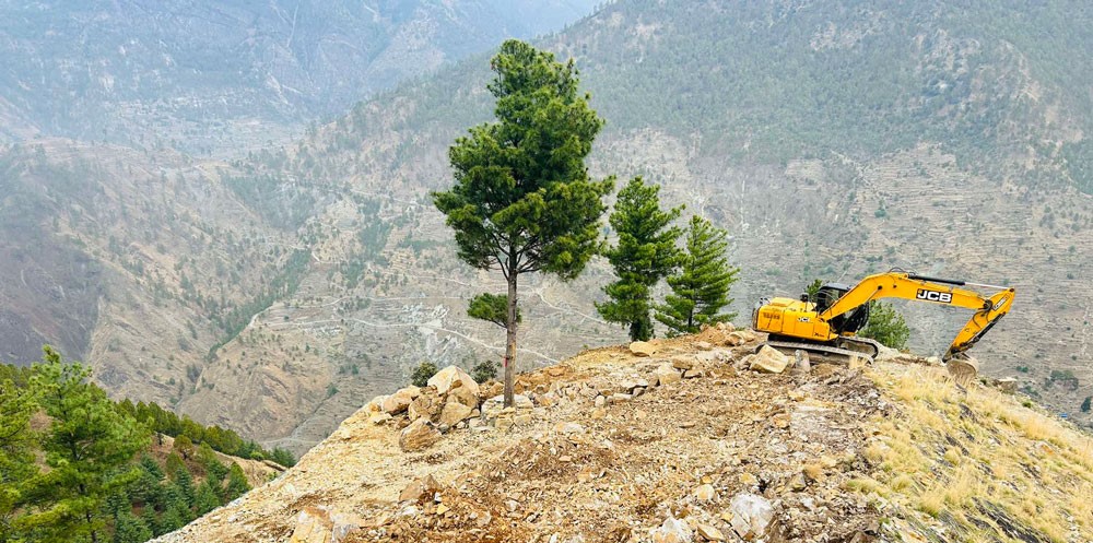 ससुरालीडाँडामा पर्यटकीय स्थल निर्माणले जोखिम बढायो