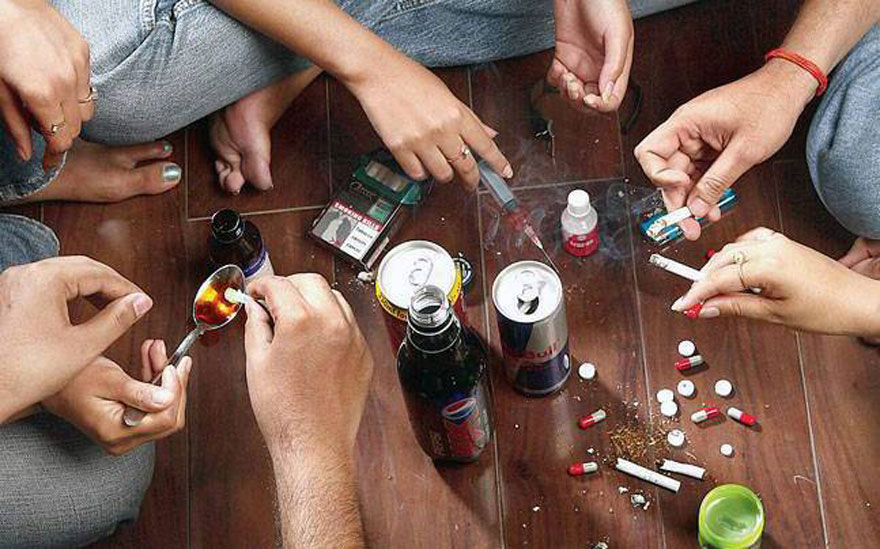 सुर्खेतमा लागूऔषधसहित १० जना युवा पक्राउ