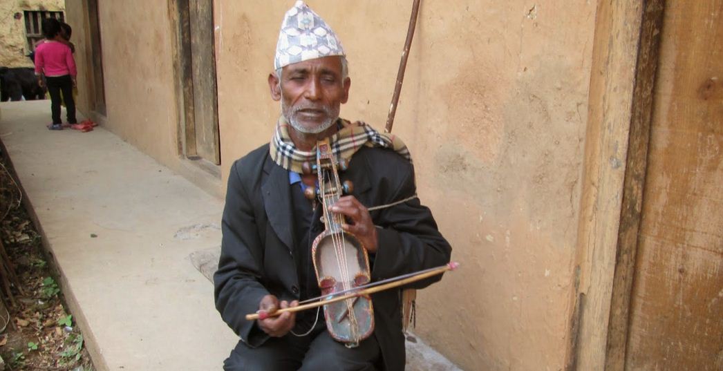 कोरोनाले खोस्यो गन्धर्वको गाँस