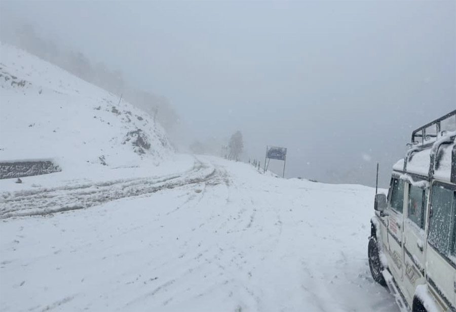 नाम्खाको तुम्लिङमा यात्रु रोकिए, न्यालु सडक अझै खुलेन