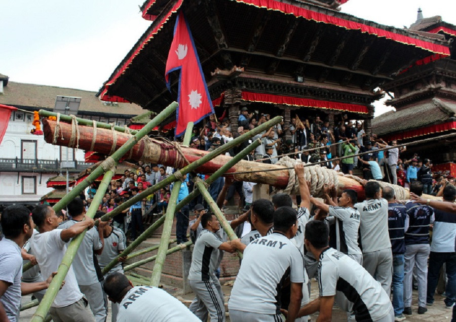 इन्द्रजात्राको लिङ्गोे नगर प्रवेश