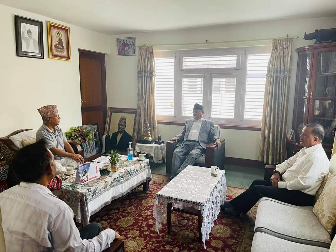 प्रचण्ड र नेपालबीच महासचिव विप्लवको  भेटवार्ता