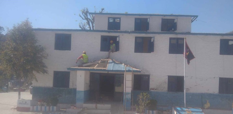 जाजरकोटमा भूकम्पले क्षतिग्रस्त प्रहरी कार्यालयको पुनर्निर्माण सुरु