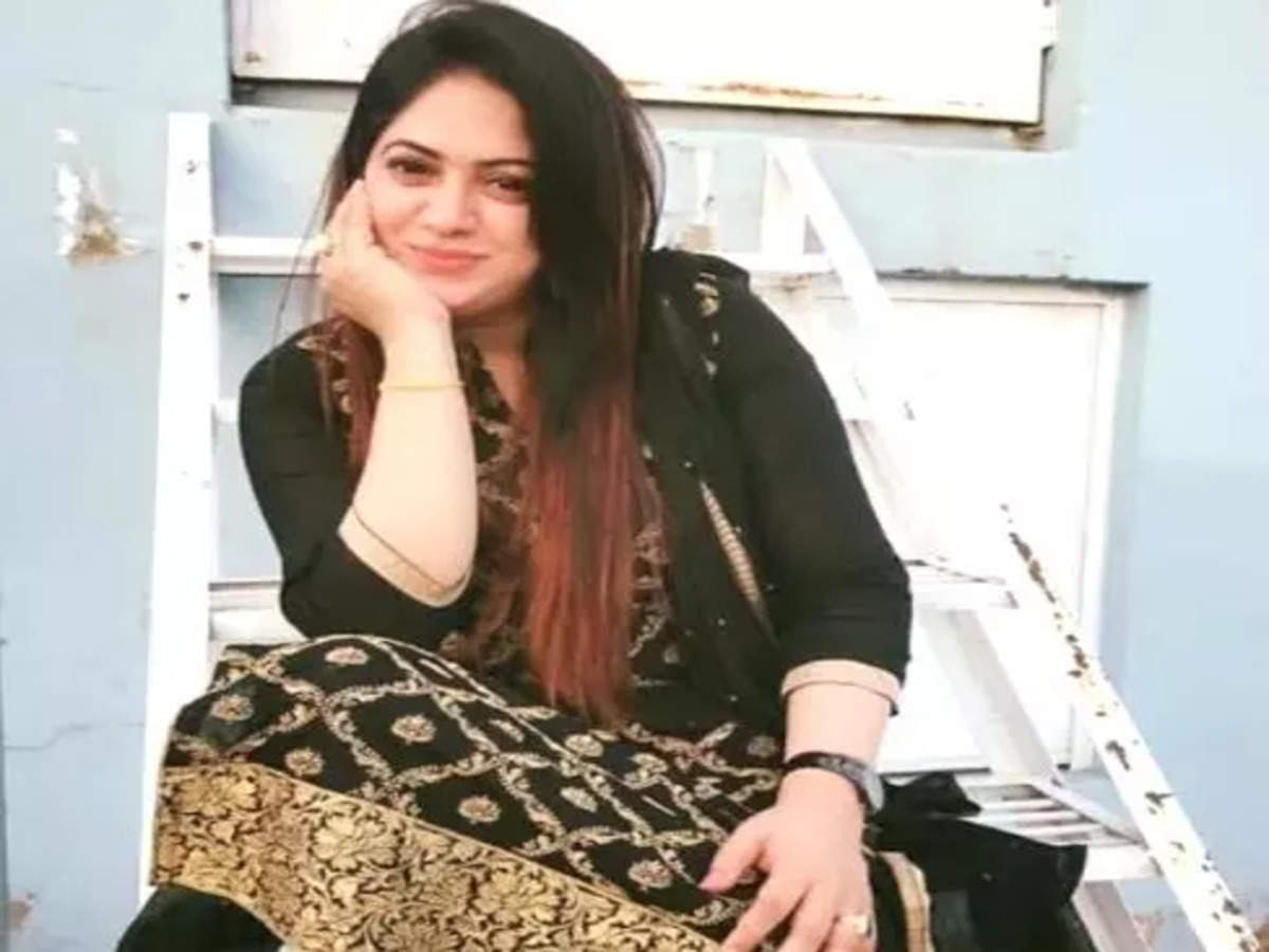 दुई टुक्रा पारेर बोरामा भेटिइन् अभिनेत्री रायमाको शव