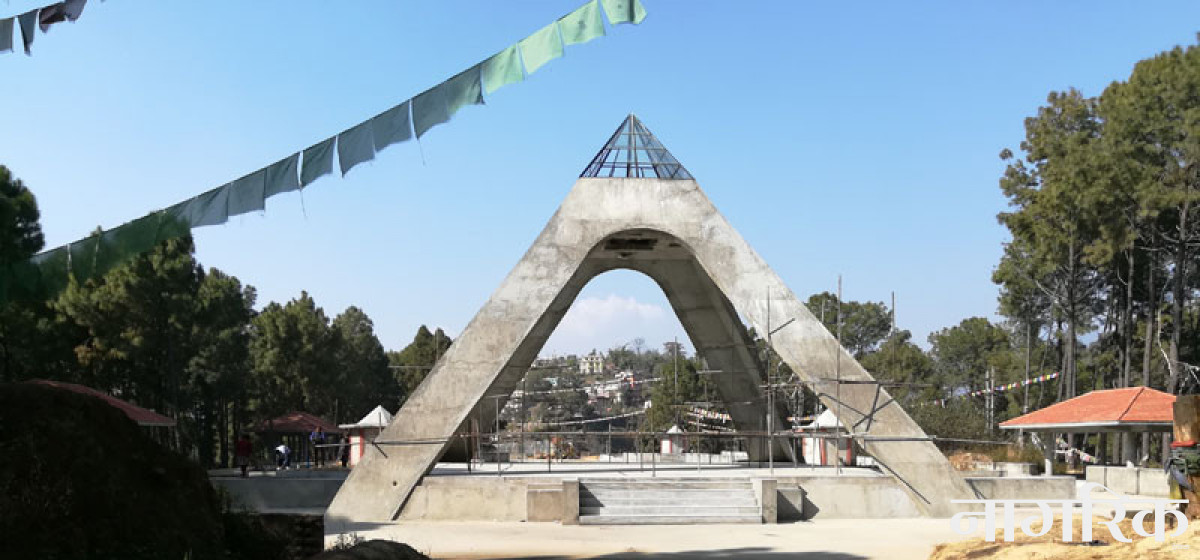 निर्माणाधीन निजामती स्मारक क्षेत्रमा वृक्षरोपण