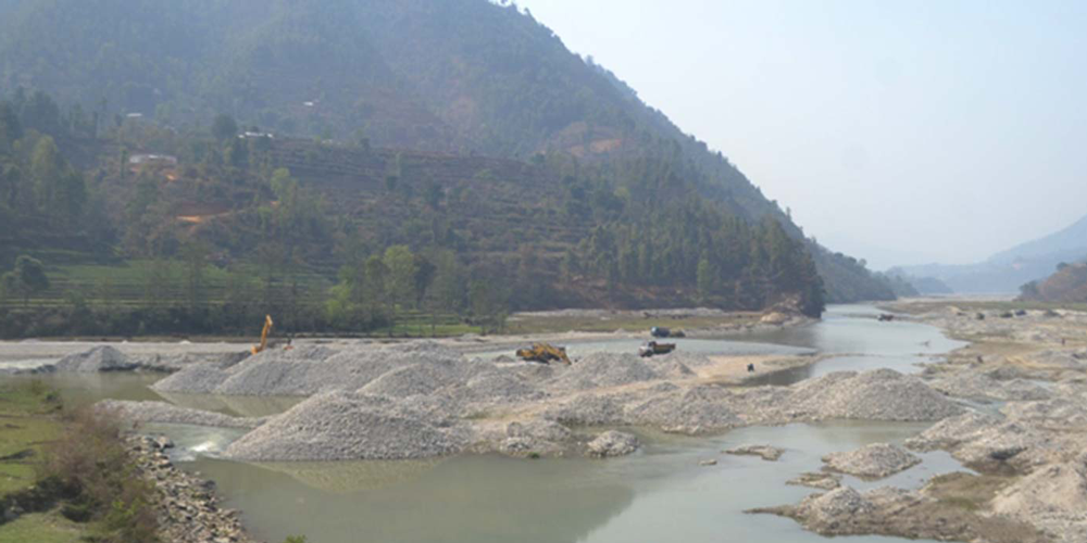 कामदारको अवरोधपछि सुनकोसी मरिण डाइभर्सनको काम बन्द