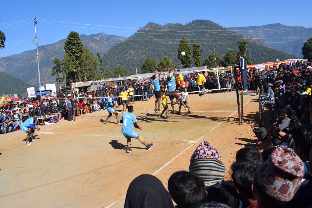 जाजरकोटमा मेला लगाउन विद्यालय बन्द