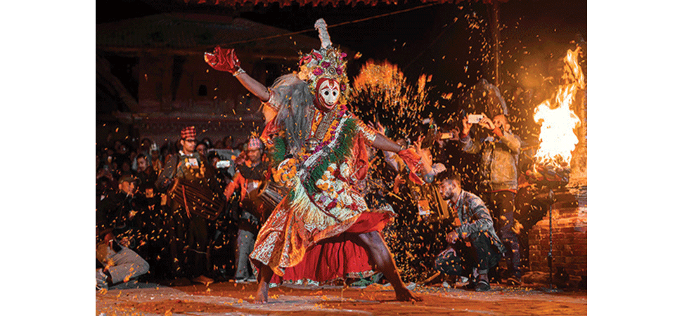 कात्तिक नाचअन्तर्गत देवी प्याखँ मञ्चन हुँदै