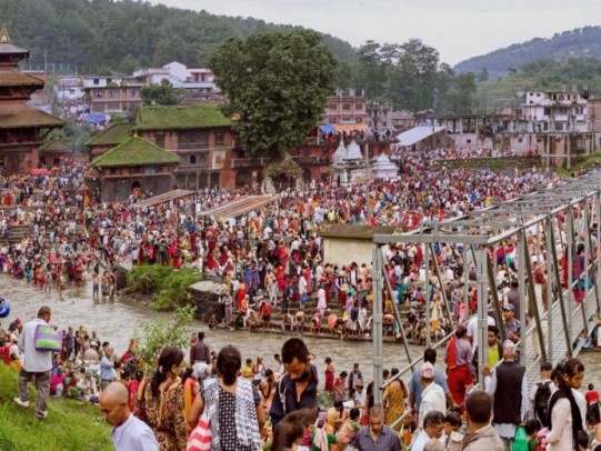 पाटनको कृष्ण मन्दिरमा भक्तजनलाई रोक लगाइने