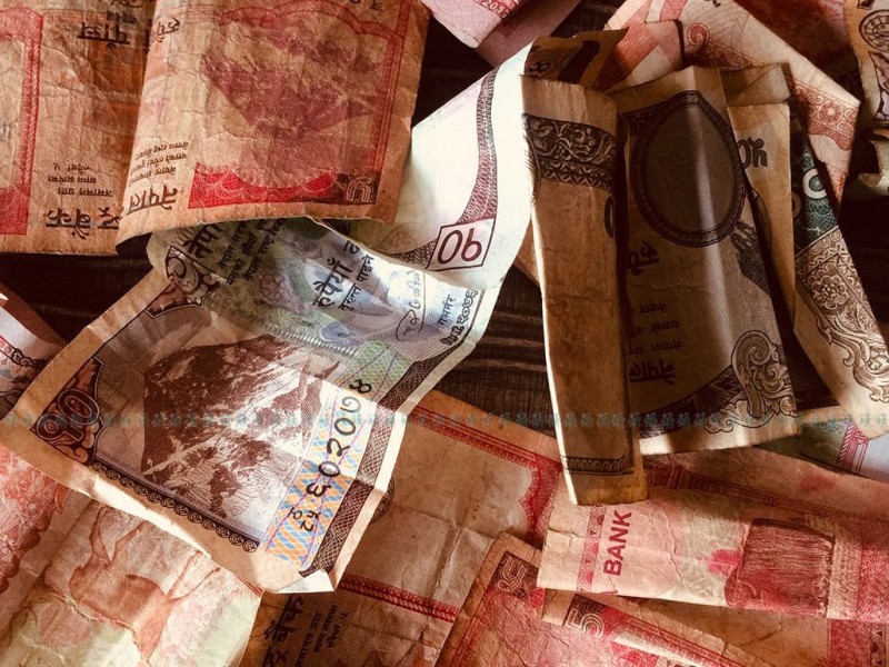 अब झुत्रा नोटबाट ब्रिकेट !